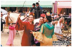 盛装之间，遇见东方（旅人心语）